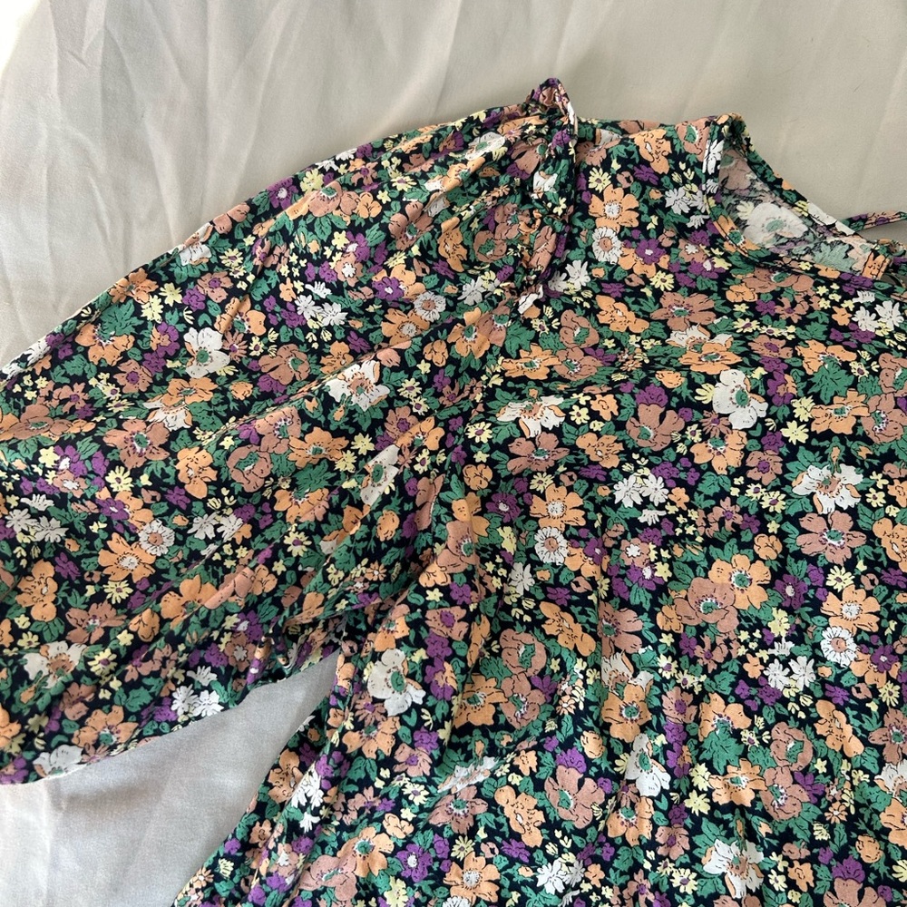 Floral Blouse - Picture 3 of 7